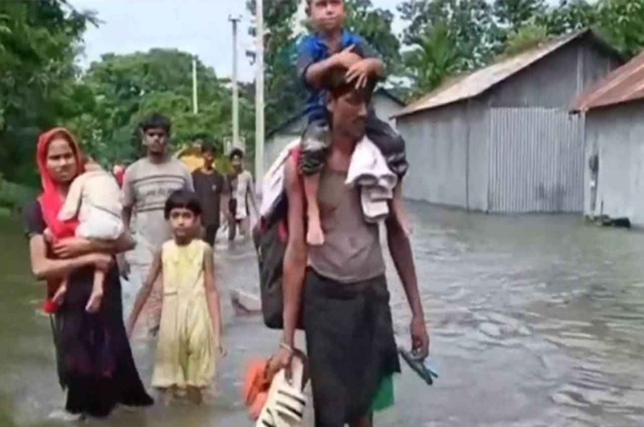 Assam Flood: असम में बाढ़ के बाद स्थिति में सुधार, बारपेटा में 20 हजार से अधिक लोग अभी भी प्रभावित