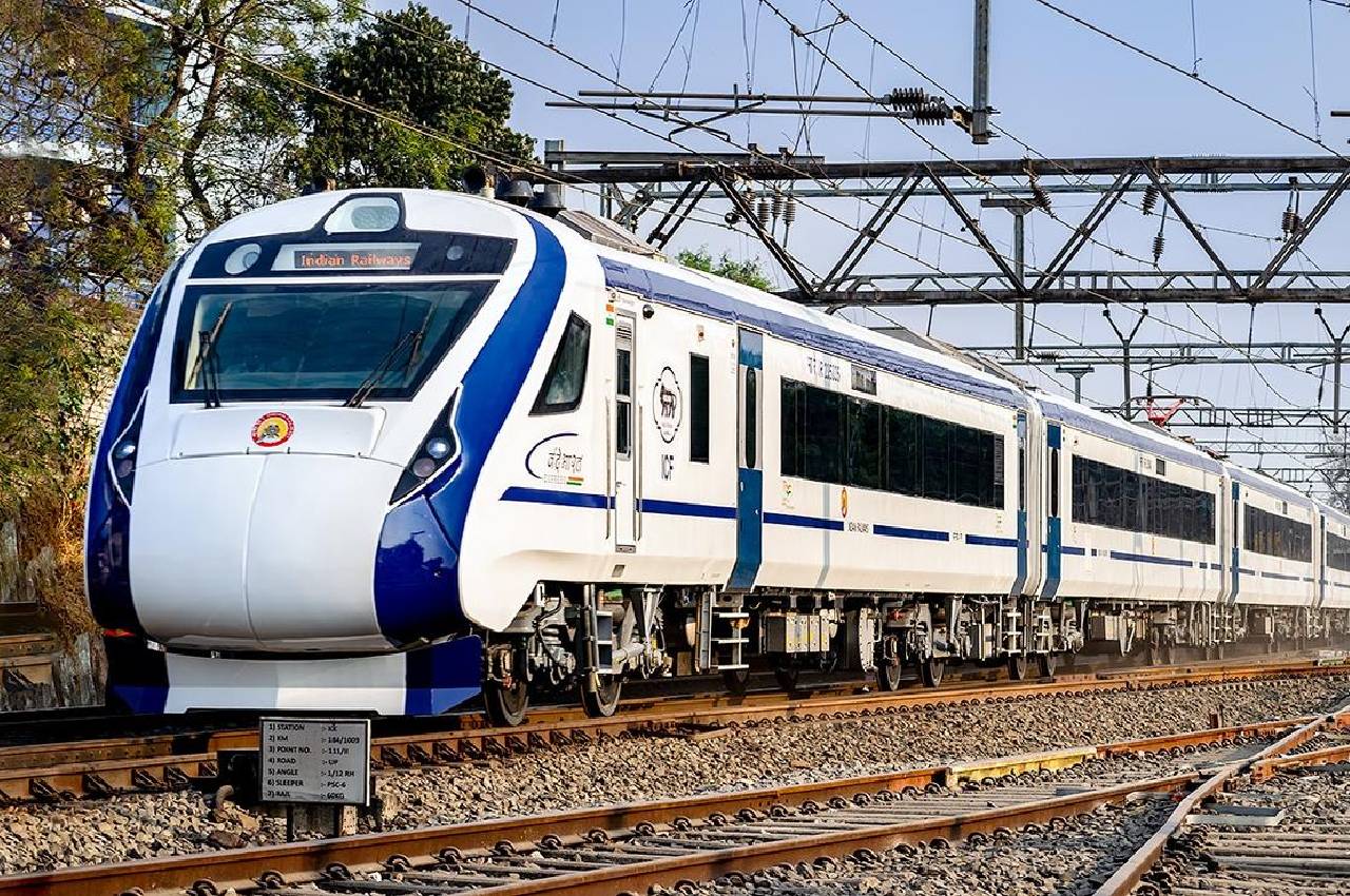 bhopal delhi vande bharat train