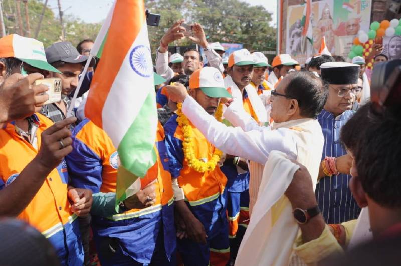 bhopal gaurav diaws cm shivraj