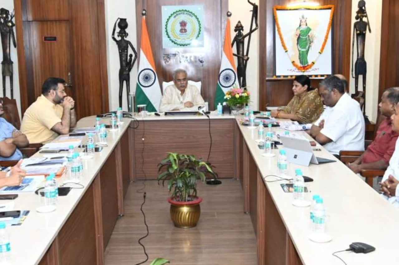 बारिश में विलंब से किसान चिंतित, मुख्यमंत्री ने हरसंभव सहायता का दिलाया भरोसा