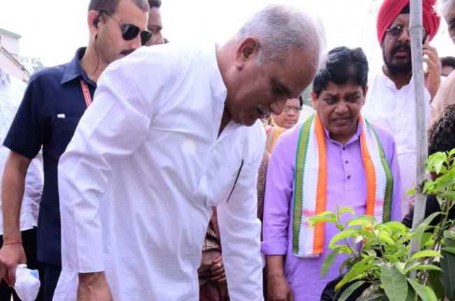 cm baghel