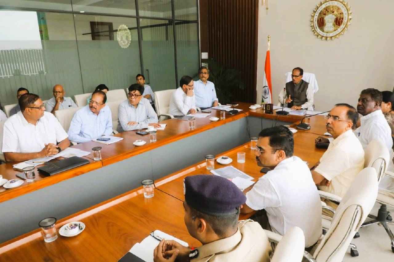 CM शिवराज बोले-PM मोदी के कार्यक्रम में कोई चूक न हो, कार्यक्रम में दिखेगी जनजातीय संस्कृति की झलक