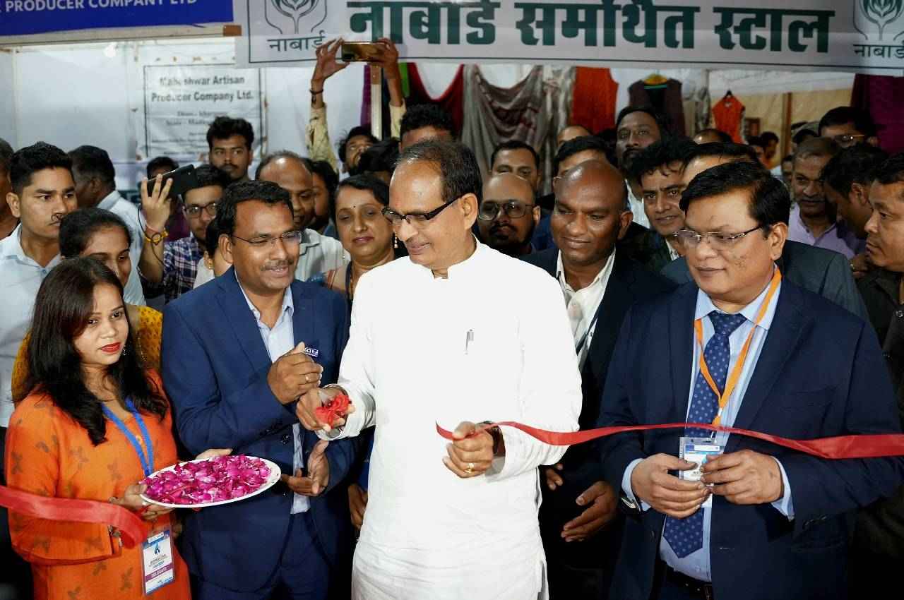 CM शिवराज का बड़ा ऐलान,  SC-ST वर्ग को उद्यमिता में प्रोत्साहित करने हर जिले में लगेंगे शिविर