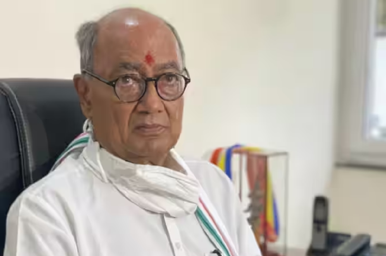 Digvijay Singh News, Madhya Pradesh News, Indore News, Indore Police, Digvijay Singh Tweet, MS Gowalkar, RSS