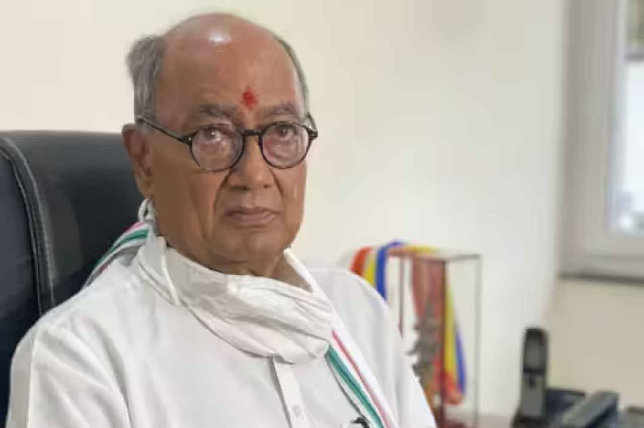 राष्ट्रीय स्वंयसेवक संघ के पूर्व प्रमुख को लेकर दिग्विजय सिंह ने किया ट्वीट, इंदौर पुलिस ने दर्ज किया मामला