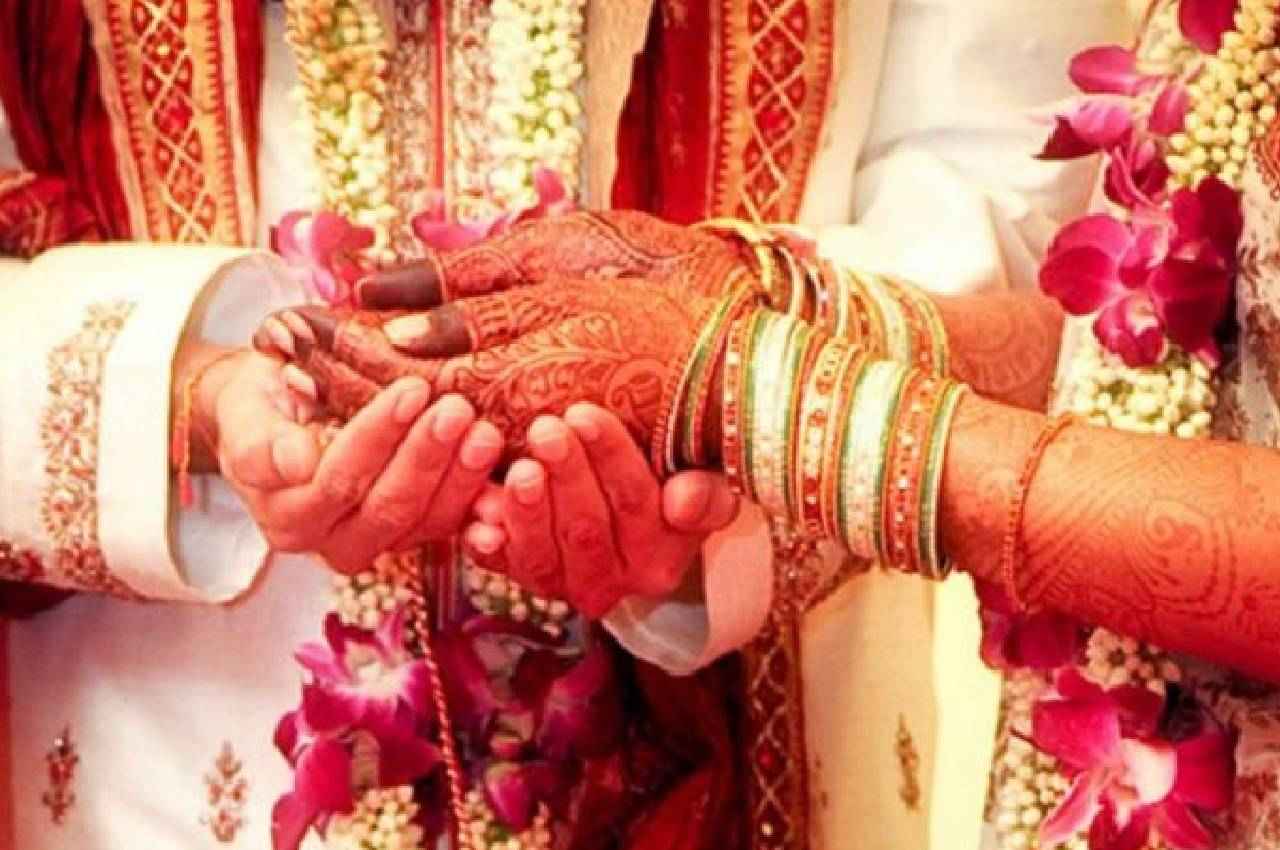 gwalior news husband wife marriage gwalior news husband wife marriage