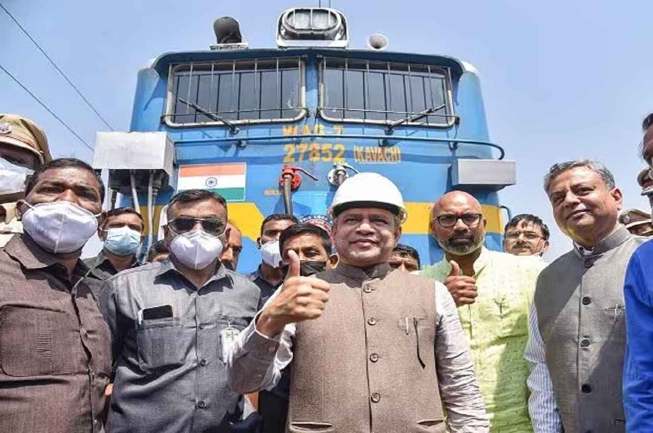 Odisha Train Accident: क्या Kavach रोक सकता था ये हादसा? जानें- भारतीय रेलवे के इस सेफ्टी फीचर के बारे में