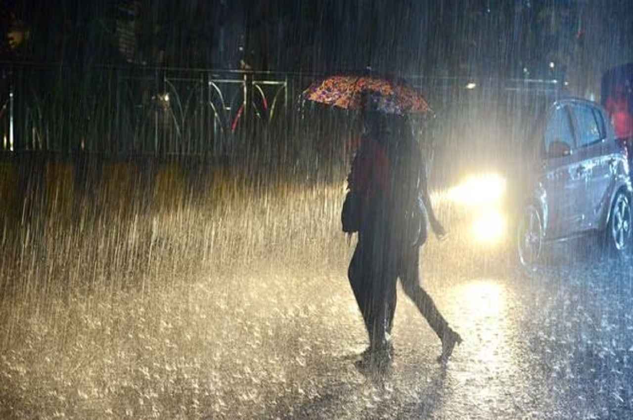 Monsoon Rain Alert: कड़केगी बिजली, होगी भारी बारिश...इन राज्यों के लिए मौसम विभाग का अलर्ट जारी