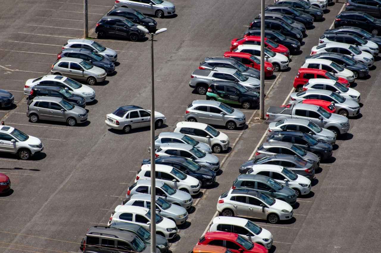 right way to park a car how to park a car,car care tips, auto news, right way to park car
