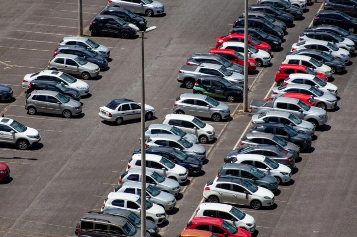 how to park a car,car care tips, auto news, right way to park car