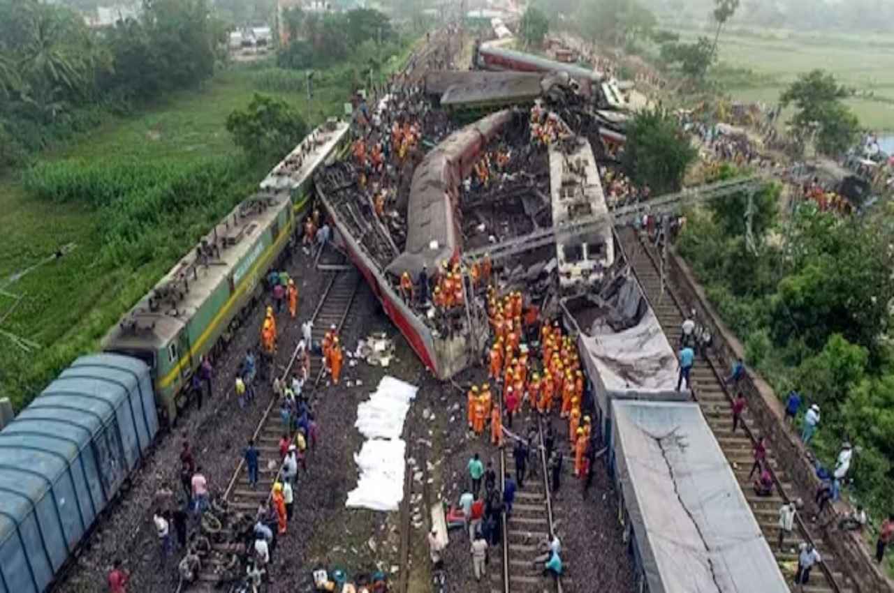 Odisha Train accident: भयावह रेल हादसे के बाद रूट हुआ प्रभावित, रद्द और डायवर्ट की गई ये ट्रेनों