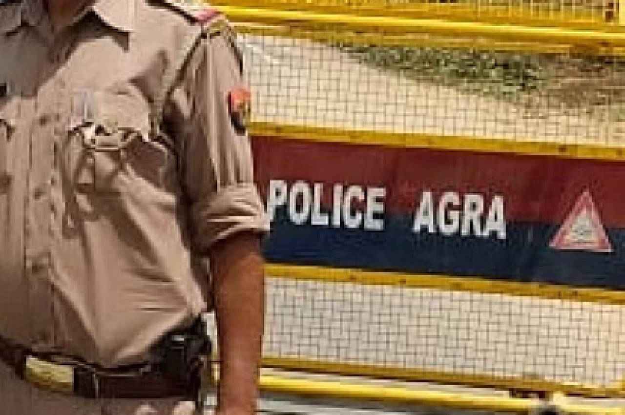 urinated on young man, urinated on man face, Agra peshab kand, Agra peshab kand video, peshab kand viral video, Agra crime news urinated on young man, urinated on man face, Agra peshab kand, Agra peshab kand video, peshab kand viral video, Agra crime news
