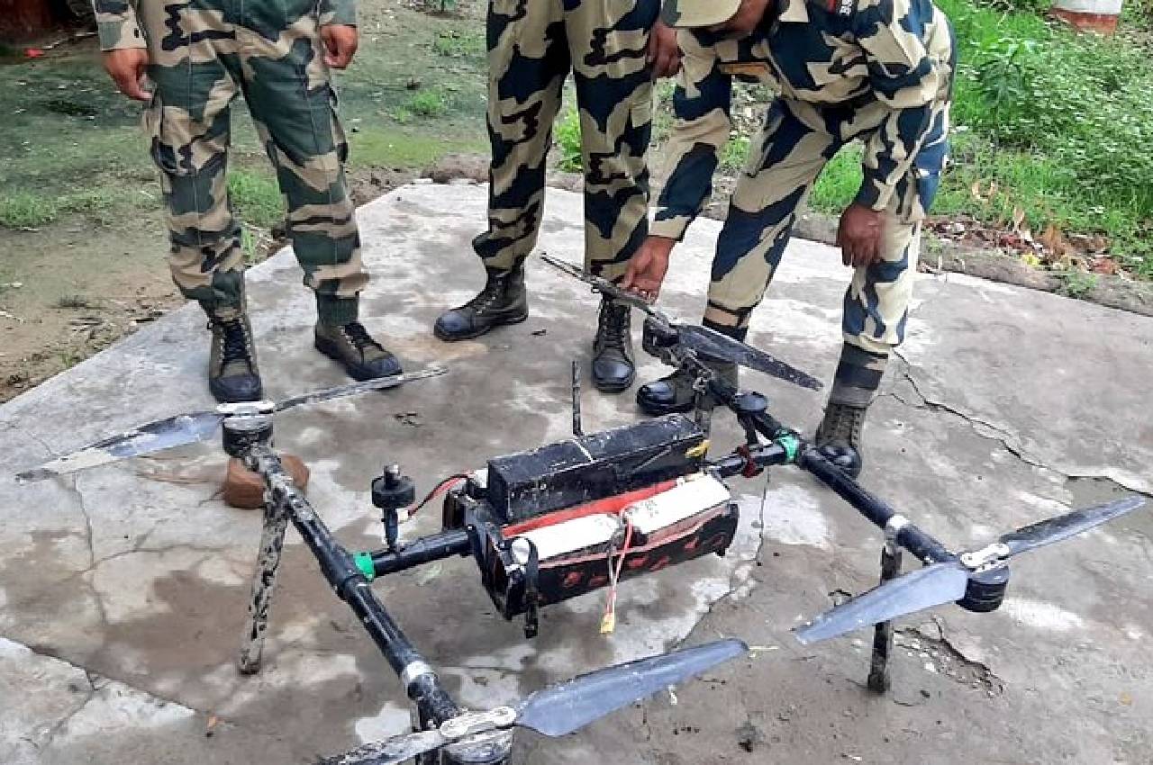 Pakistani drone, Punjab police, BSF, Amritsar News