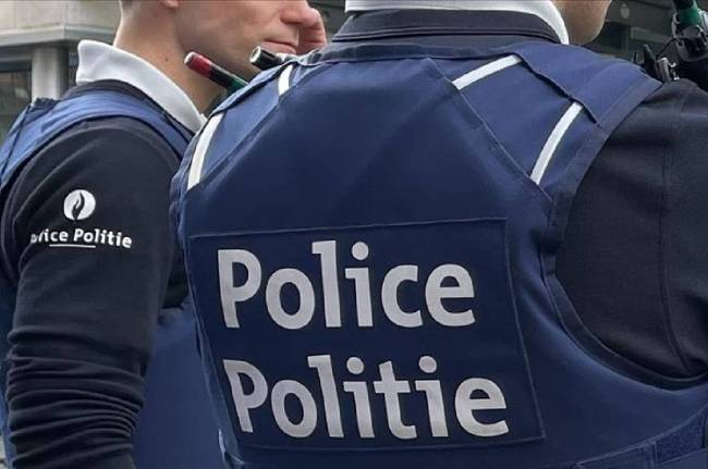 man kills mother, body parts dumped in fridge, body found in canal, Belgian Shoking news