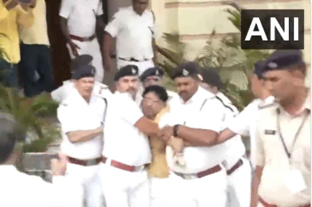 बिहार विधानसभा में हंगामा, मार्शल ने दो भाजपा विधायकों को बाहर निकाला