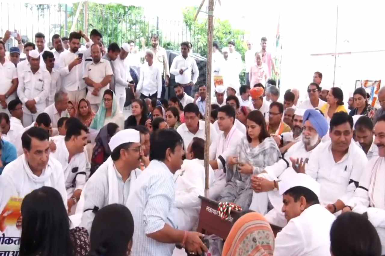 Congress Maun Satyagraha in Jaipur