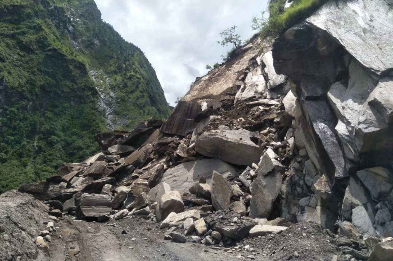 Danger zone: उत्तराखंड जा रहे हैं तो इन जगहों से जरा संभलकर गुजरें; PWD ने जारी की लिस्ट