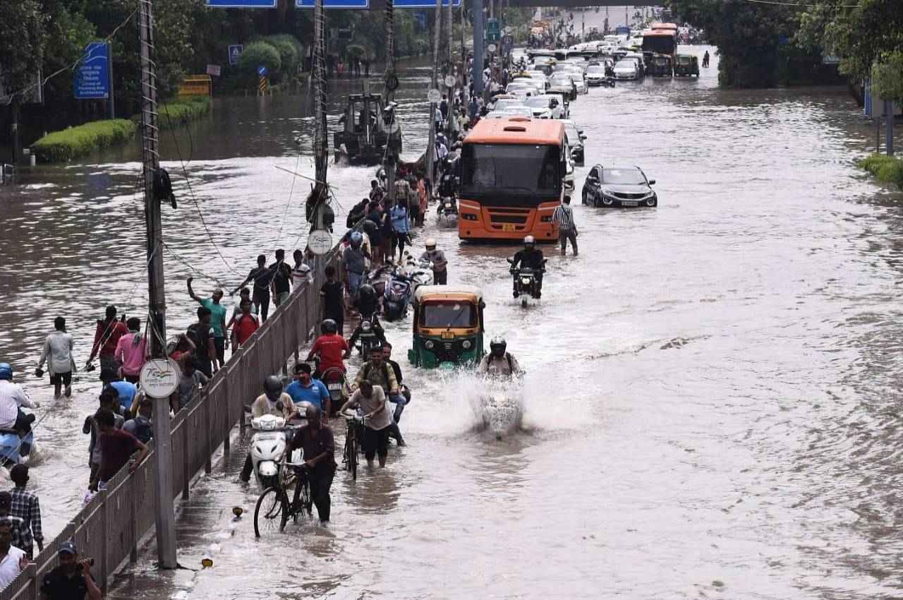 Delhi Flood Update: जानलेवा हुई दिल्ली की बाढ़; जहांगीरपुर में डूबने से 3 बच्चों की मौत