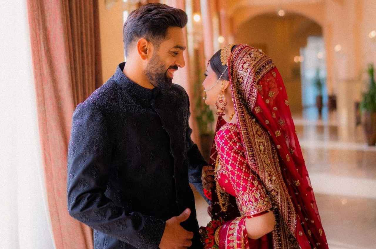 'हमेशा तुम्हीं थे...', हारिस रऊफ ने वाइफ पर लुटाया प्यार, शेयर कीं ये फोटोज