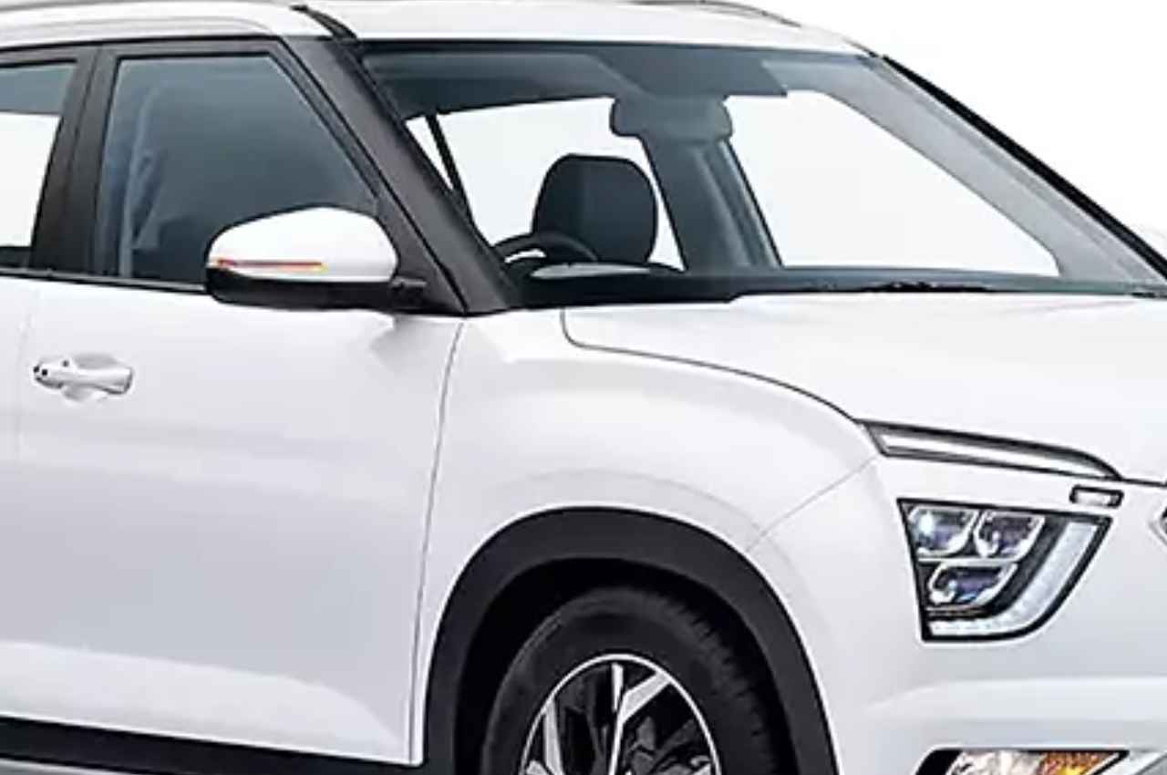 Hyundai की इस कार ने नेक्सन और ब्रेजा को चटा दी धूल, SUV सेगमेंट में बनी नंबर 1, जानें कीमत और फीचर्स