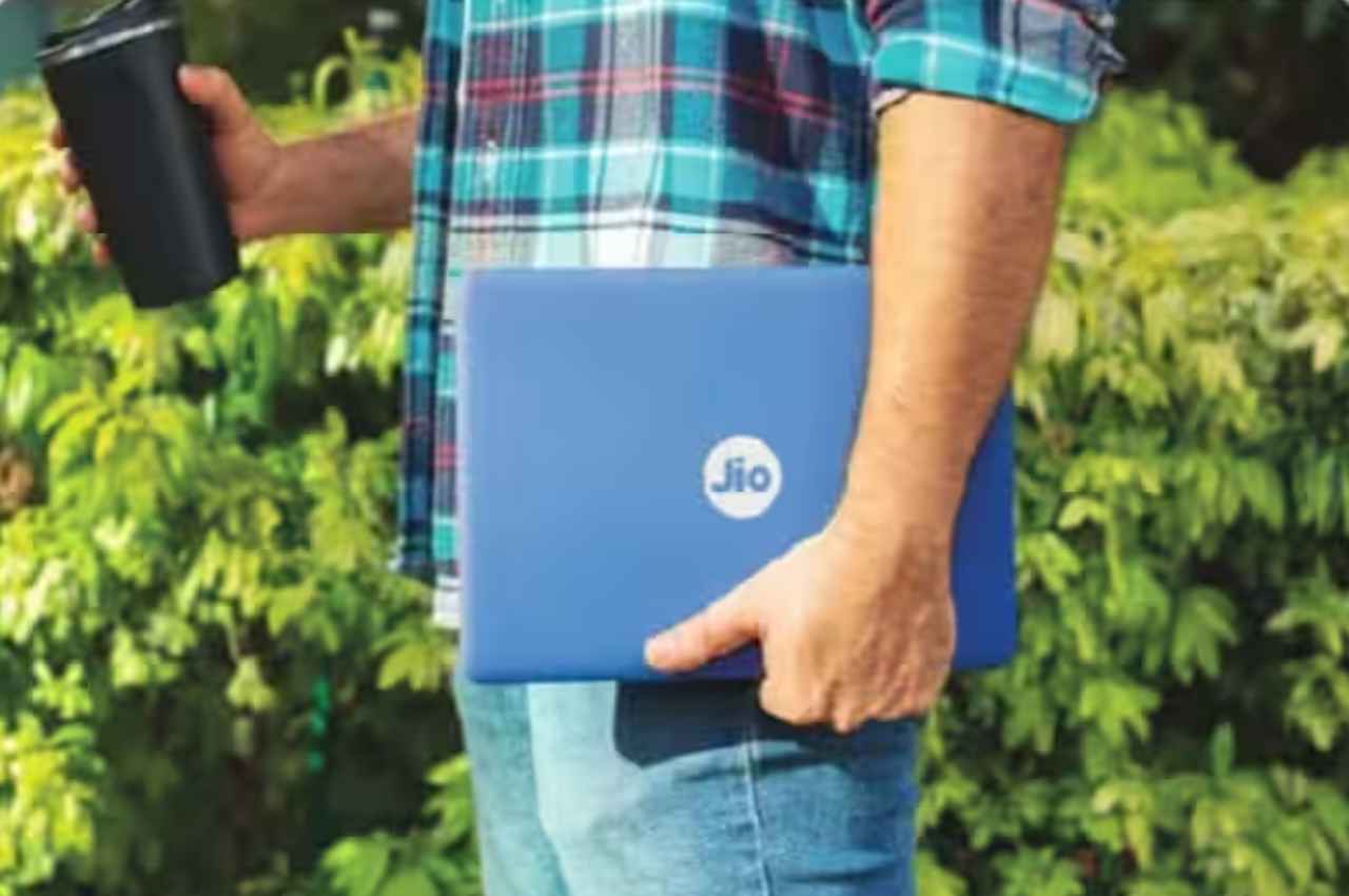 JioBook 2023 price features launch date