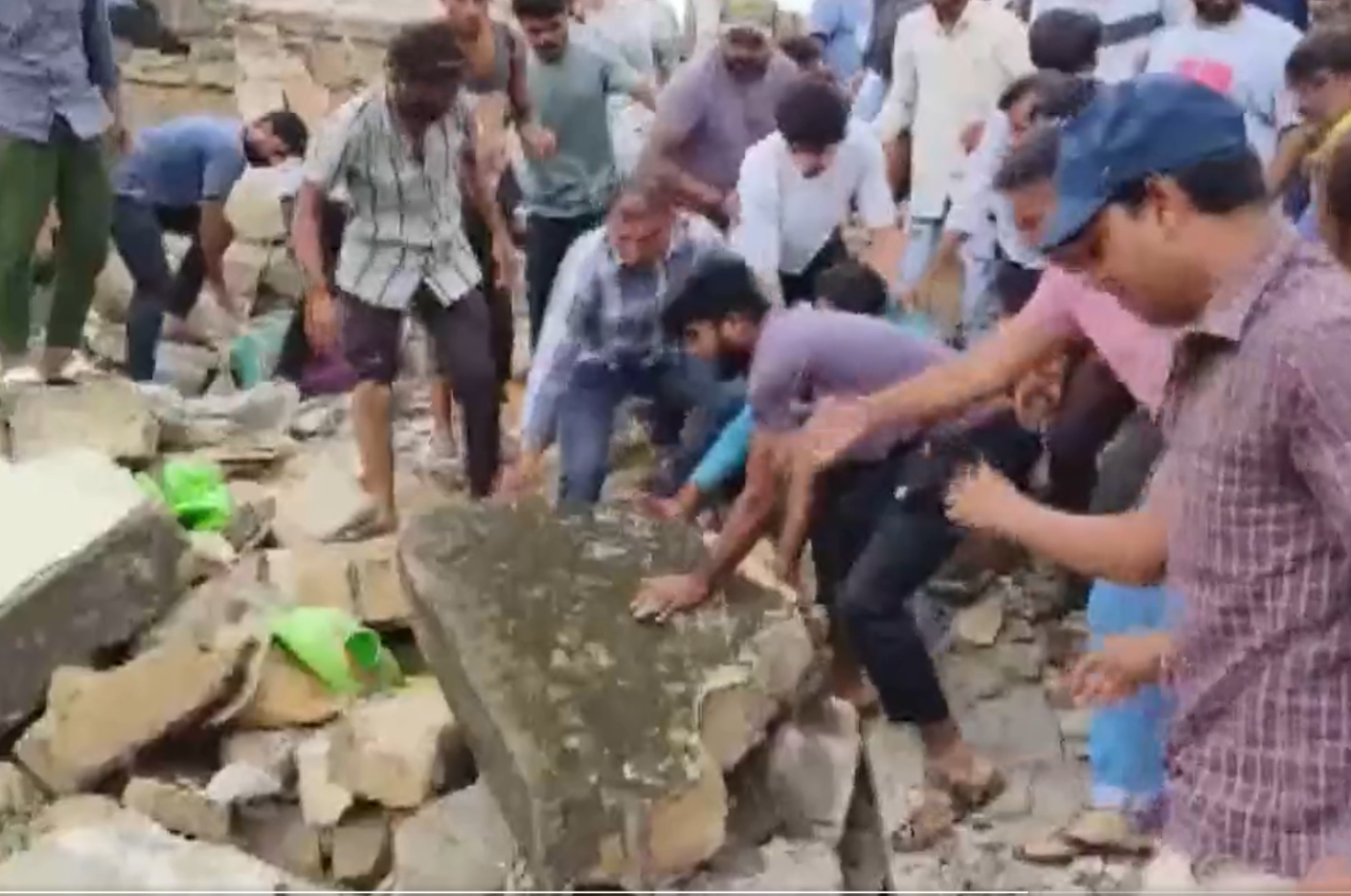 Gujarat, Junagadh, Buliding Collapse