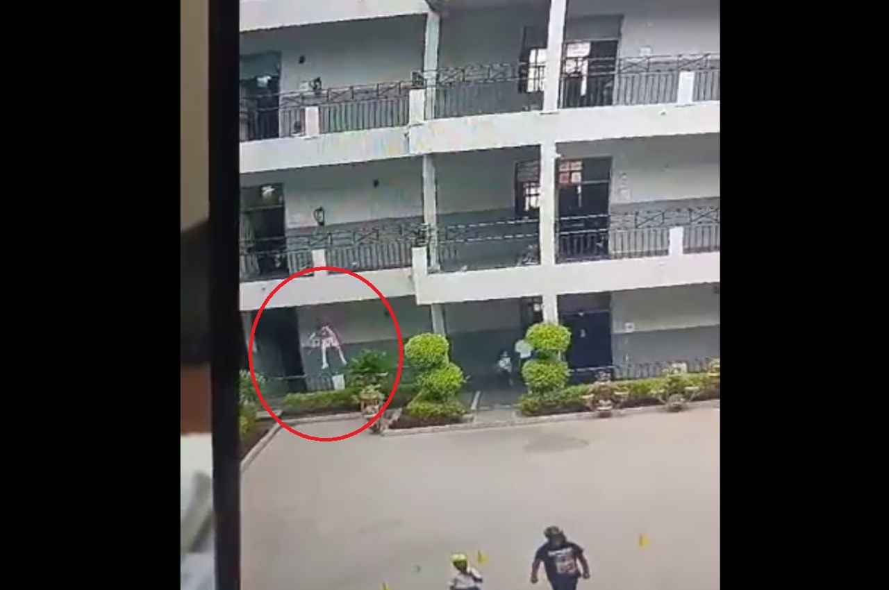 Kanpur News: कानपुर में खुद को 'सुपरहीरो' मान कर स्कूल की पहली मंजिल से कूदा तीसरी का छात्र, गंभीर