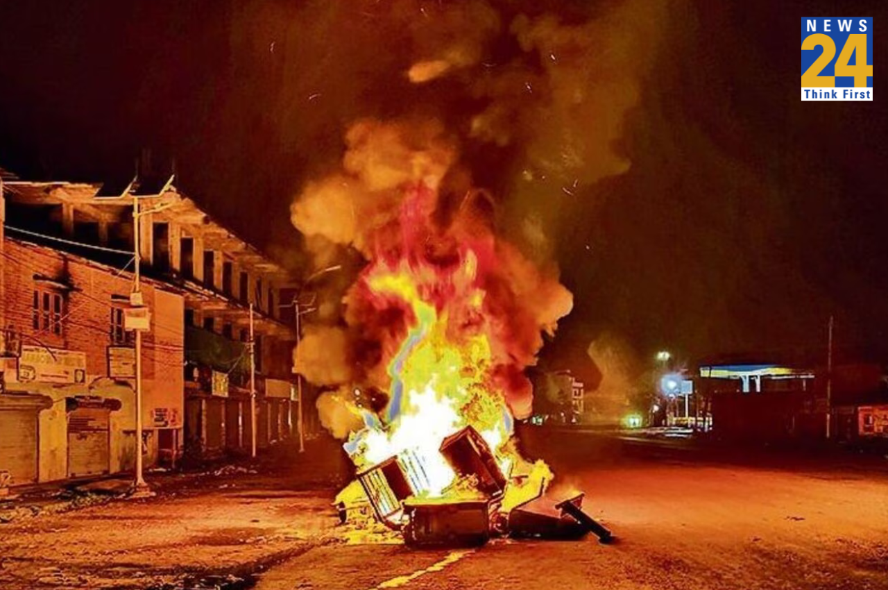 Manipur violence, manipur crisis, Manipur mob set bus on fire