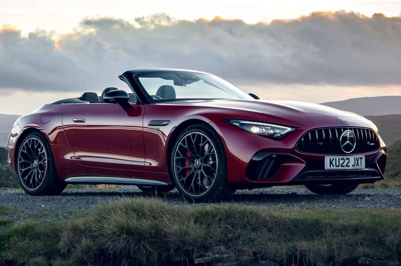 महज 3 सेकंड में 100 kmph की रफ्तार, Mercedes की इस धांसू कार में 20 इंच के अलॉय, कीमत इतनी की 100 बुलेट आ जाएं