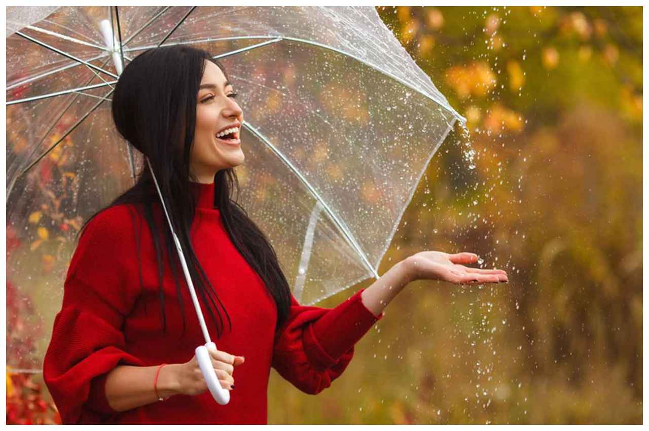 Monsoon Skin Care Tips: बरसात में खो गई है चेहरे की चमक तो फॉलो करें ये टिप्स, मिलेगा शानदार निखार