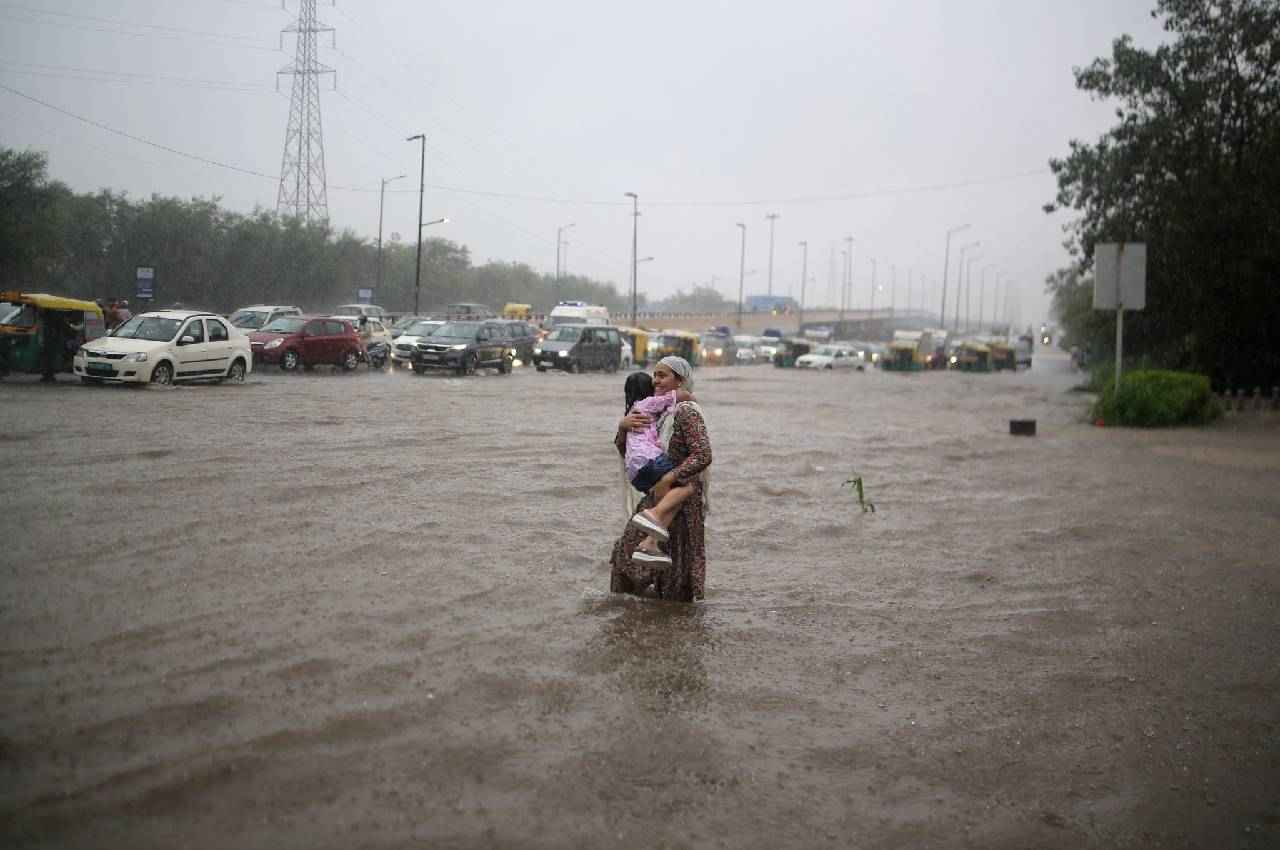 Monsoon Live Updates: उत्तर भारत में मानसून के कहर से 19 लोगों की मौत; हिमाचल, पंजाब, दिल्ली में भारी बारिश का अलर्ट