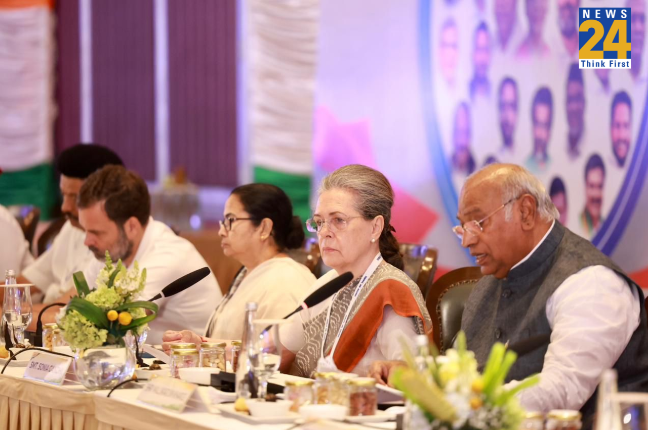 Opposition Leader Meeting, Bengaluru, INDIA, Nitish Kumar, Rahul Gandhi, Sonia Gandhi, Karnataka, 2024 Loksabha election