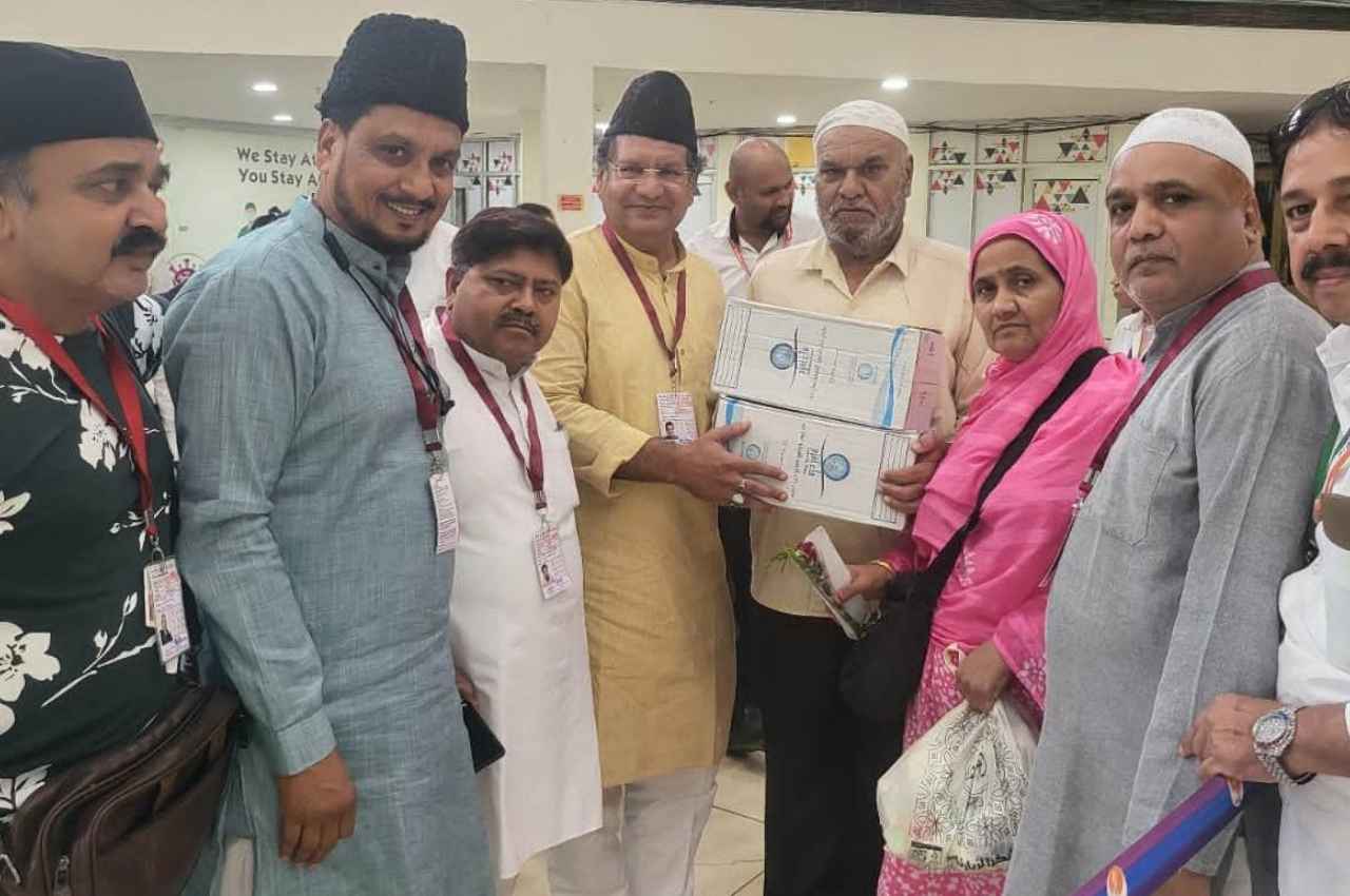 रायपुर: हज यात्रा पूरी कर वापस आया 295 हज यात्रियों का दूसरा जत्था