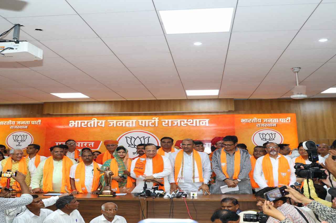 राजस्थान में 17 नेताओं ने थामा बीजेपी का दामन, अरूण सिंह बोले- 'हम प्रचंड बहुमत से बनाएंगे सरकार'
