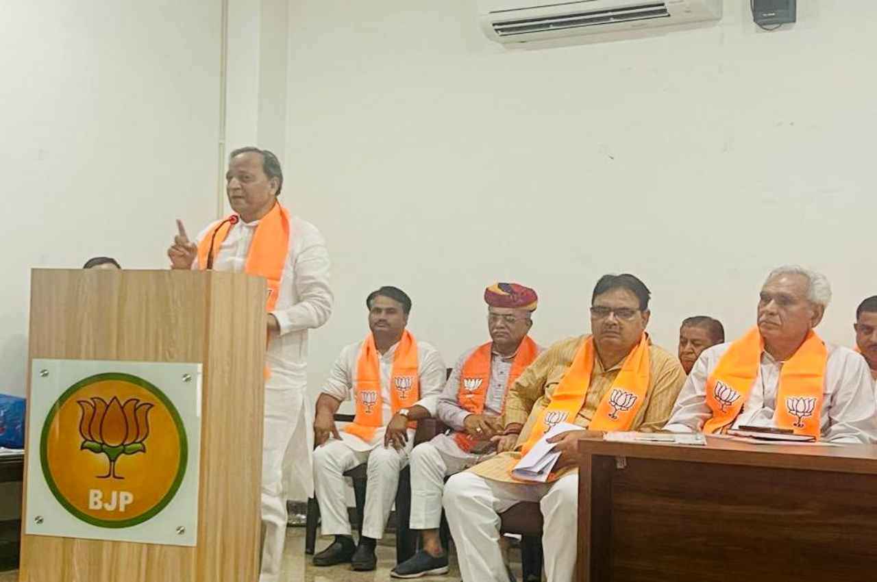Rajasthan Politics: प्रदेश में कानून-व्यवस्था फेल, प्रभारी अरूण सिंह बोले- 'सीएम गहलोत फोटोशूट करवाने में व्यस्त हैं'