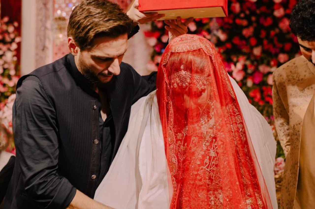 'मेरी प्यारी बेटी...', अक्सा की विदाई पर भावुक हुए शाहिद अफरीदी, सोशल मीडिया पर बयां किए जज्बात