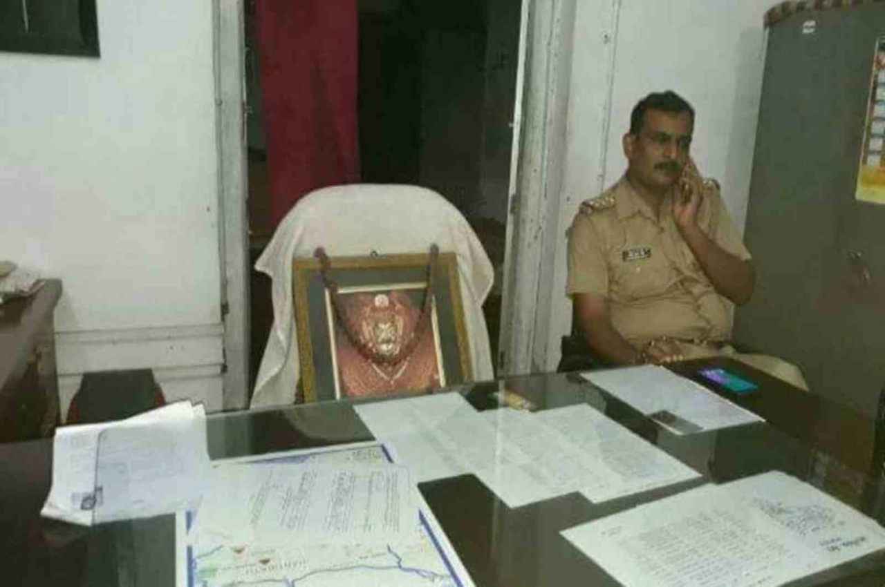 Viral News: बाबा काल भैरव हैं इस पुलिस थाने के इंचार्ज; थानेदार की भी हिम्मत नहीं जो कुर्सी पर बैठ जाए