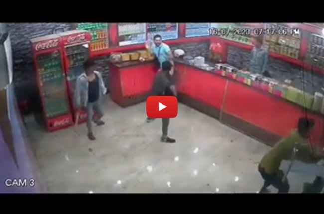 Viral Video, Delhi Tourist, Agra Viral Video, Viral News, CCTV Footage, UP News