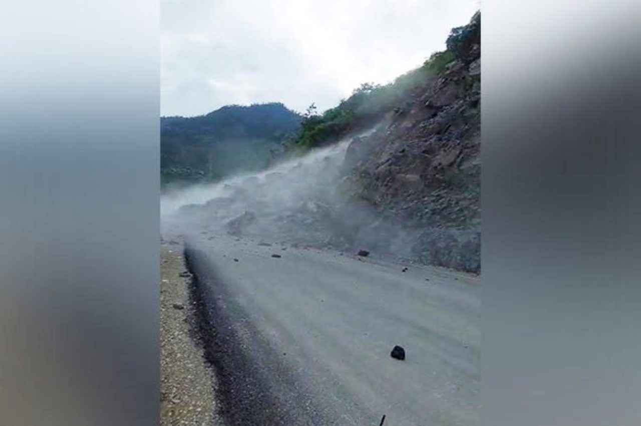Weather Update: बारिश से बेहाल हुआ उत्तराखंड; गंगोत्री नेशनल हाईवे बंद, नदियों में उफान से कई इलाकों में बाढ़ का खतरा
