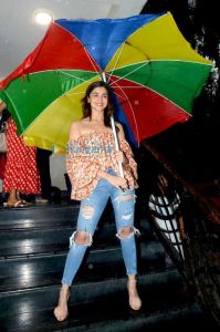 alia bhatt monsoon look