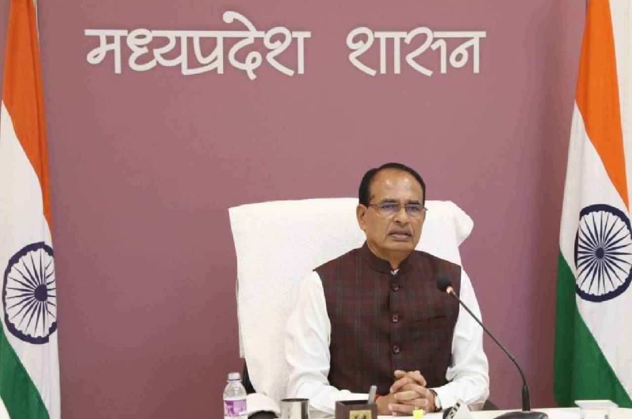 CM शिवराज ने किसानों को दी बड़ी सौगात, फसलों में हुए नुकसान का मुआवजा दिया