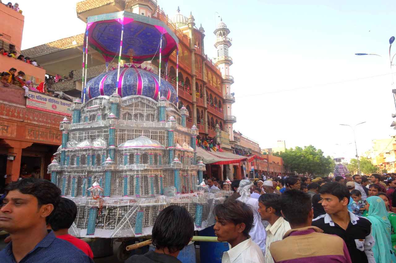केवल भारत में निकाले जाते हैं ताजिए, जानिए, कब और कैसे शुरू हुई यह परंपरा