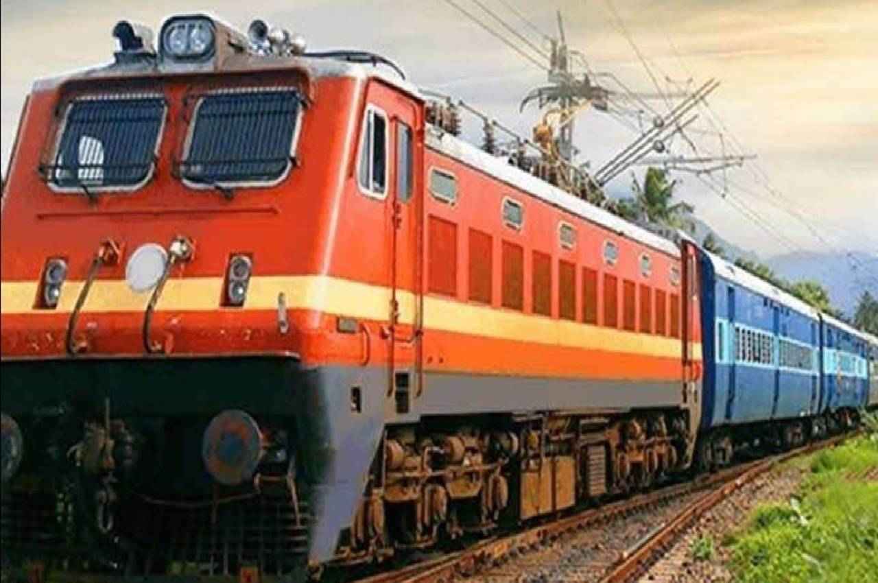 सावन माह में MP के तीर्थयात्रियों के लिए अच्छी खबर,  IRCTC चलाएगा स्पेशल ट्रेन, सात ज्योतिर्लिंग के कर सकेंगे दर्शन