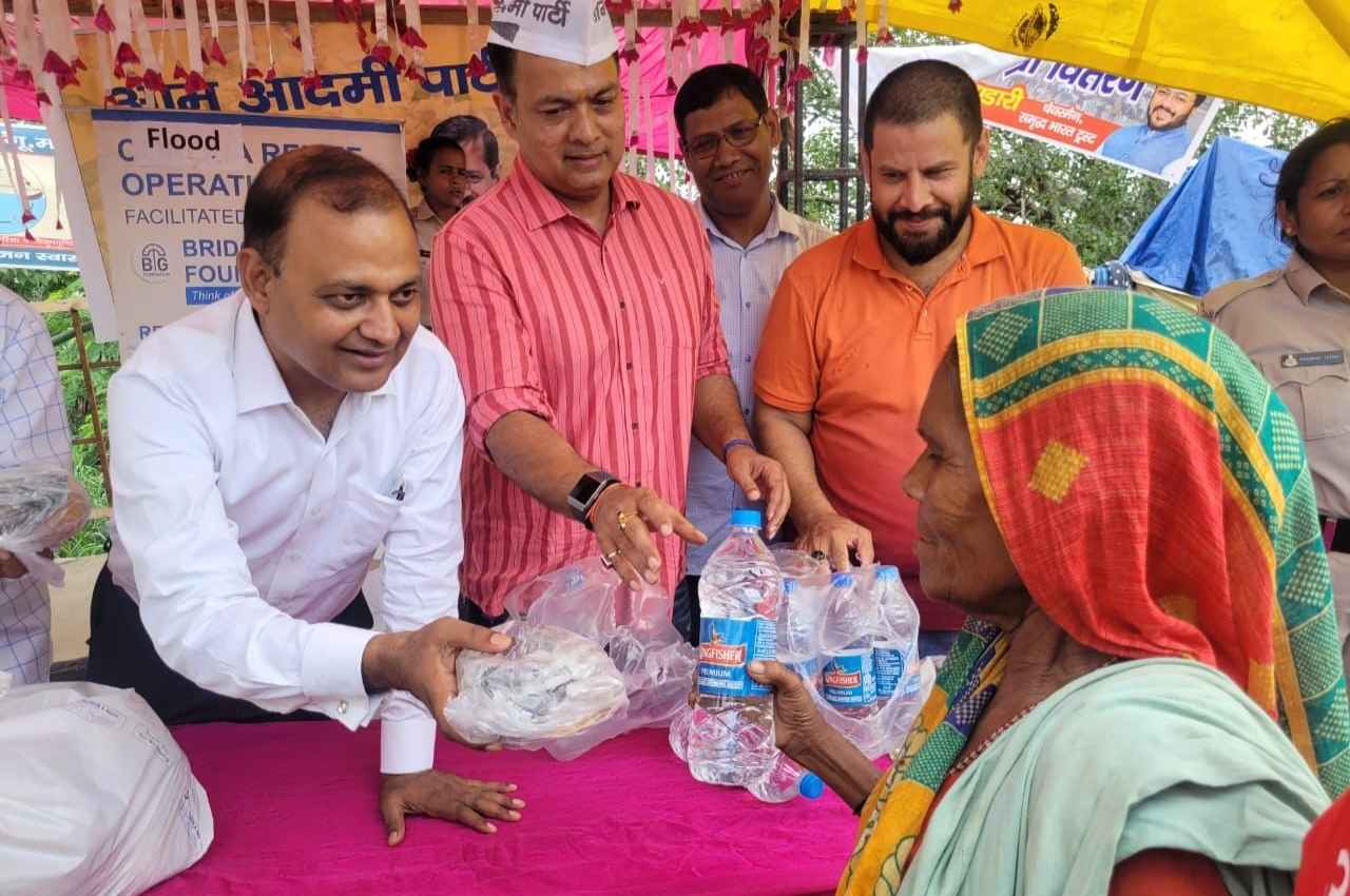 दिल्ली के बाढ़ प्रभावित क्षेत्रों में जलापूर्ति हुई सामान्य, पूरी क्षमता से काम कर रहे वाटर ट्रीटमेंट प्लांट  
