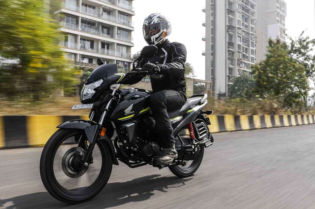 स्मार्टफोन की कीमत में मिल रही होंडा की यह धाकड़ बाइक, 65 kmpl की है माइलेज, जानें शानदार फीचर्स