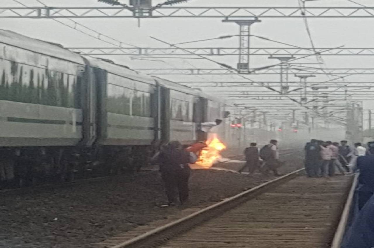 vande bharat train fire