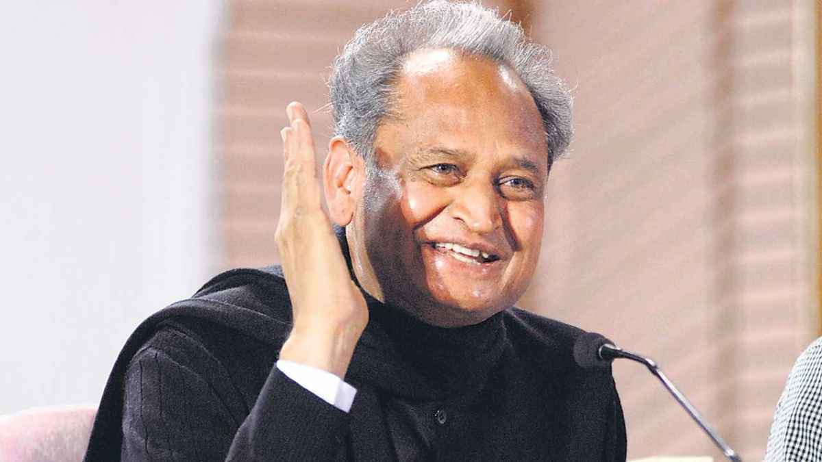 स्वतंत्रता दिवस पर सीएम गहलोत की बड़ी सौगात, आज से 1 करोड़ परिवारों को फ्री राशन किट, पुलिस में बिना एग्जाम होंगे प्रमोशन