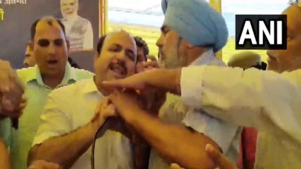 'भारत माता की जय' पर भड़के BSP सांसद दानिश अली, मंच पर BJP एमएलसी से हो गई बहस, देखें Video