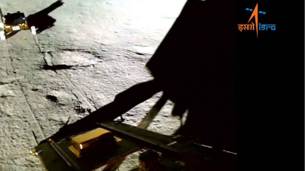Chandrayaan-3: विक्रम लैंडर ने बताया साउथ पोल का तापमान, ISRO ने मून-मिशन से दिया ये बड़ा अपडेट