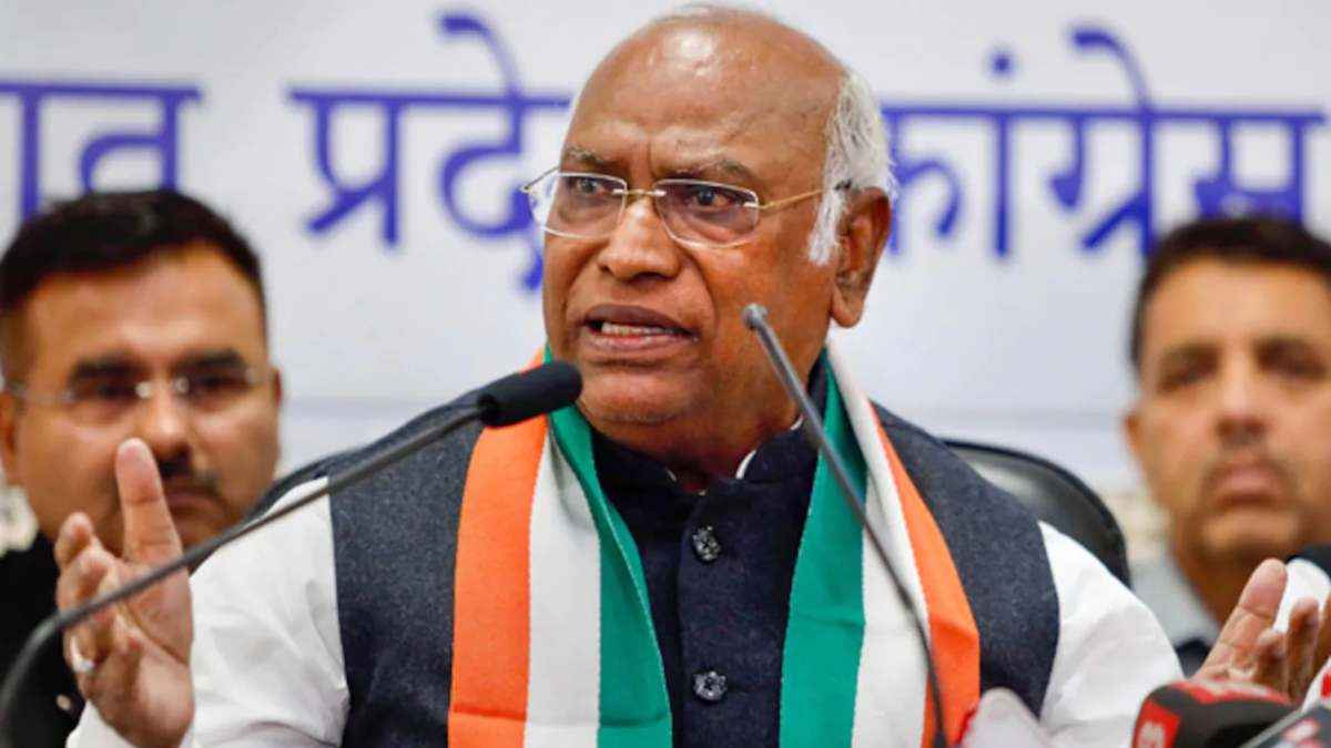 Chhattisgarh Elections 2023: छत्तीसगढ़ का दौरा करेंगे मल्लिकार्जुन खड़गे, तैयारियों में जुटी प्रदेश कांग्रेस
